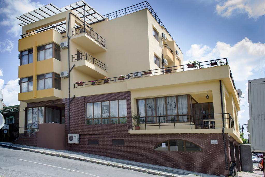 Hotel Corsar Tulcea Extérieur photo